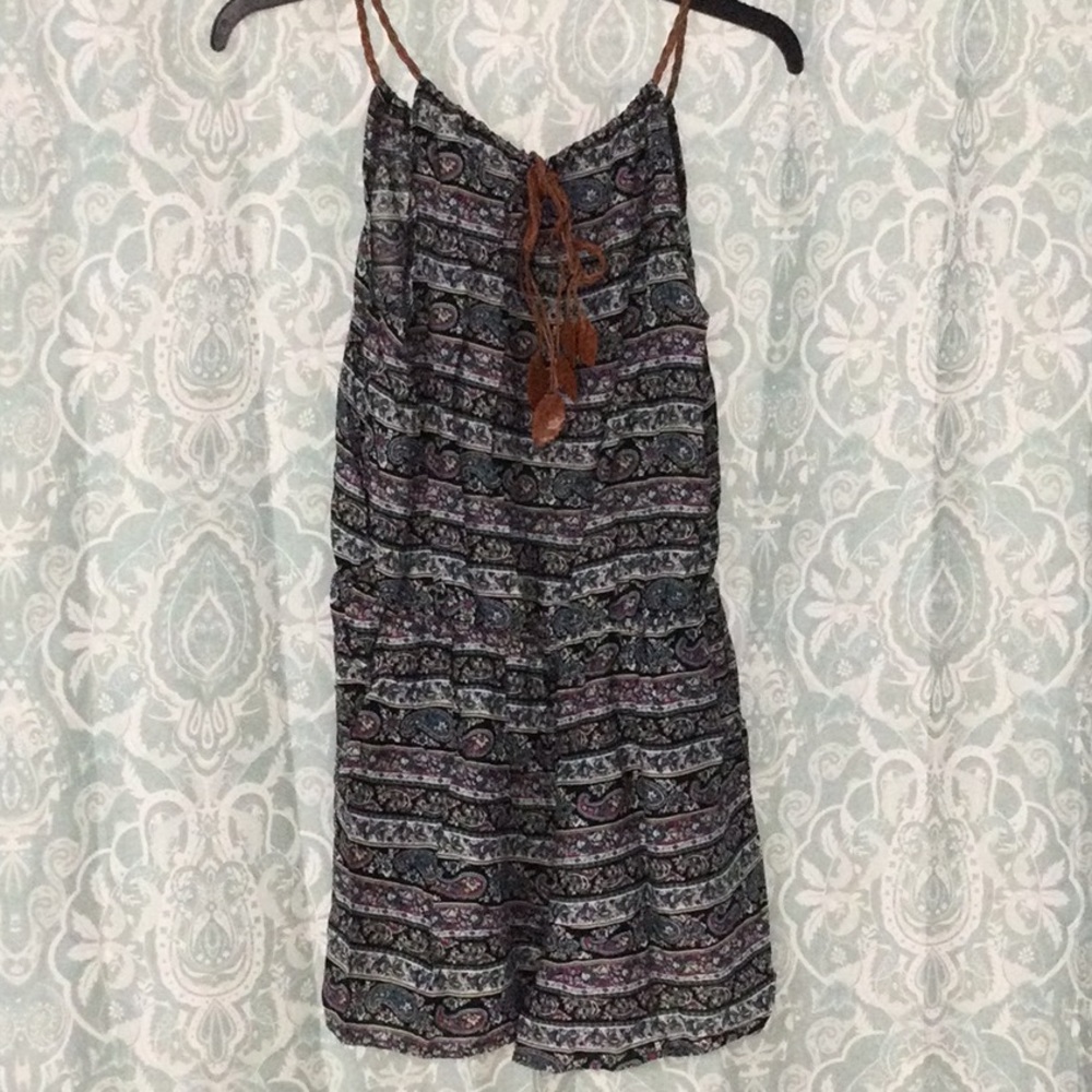 Universal Fashion Romper size M